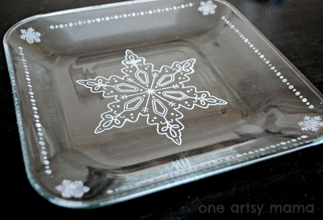 Stenciled Holiday Plates