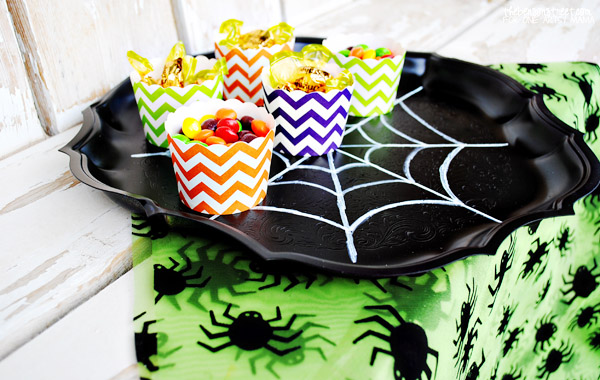 Easy and Fun Spider Web Tray