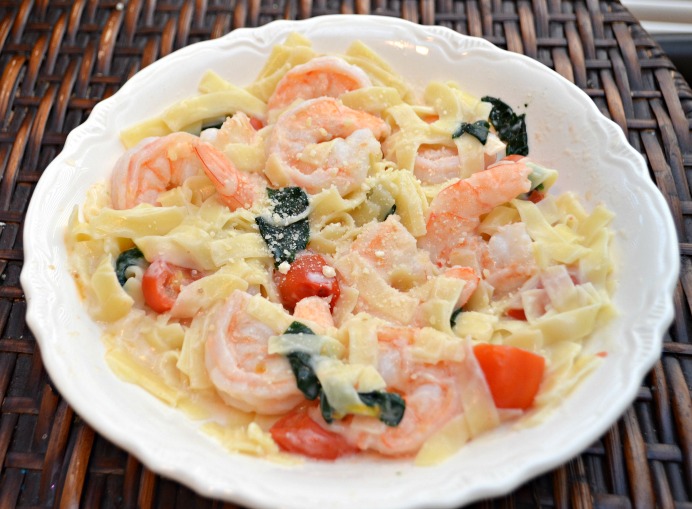 Creamy Shrimp Alfredo with Knorr Sides