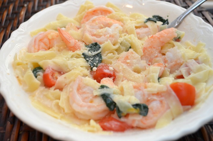 Creamy Shrimp Alfredo with Knorr Sides