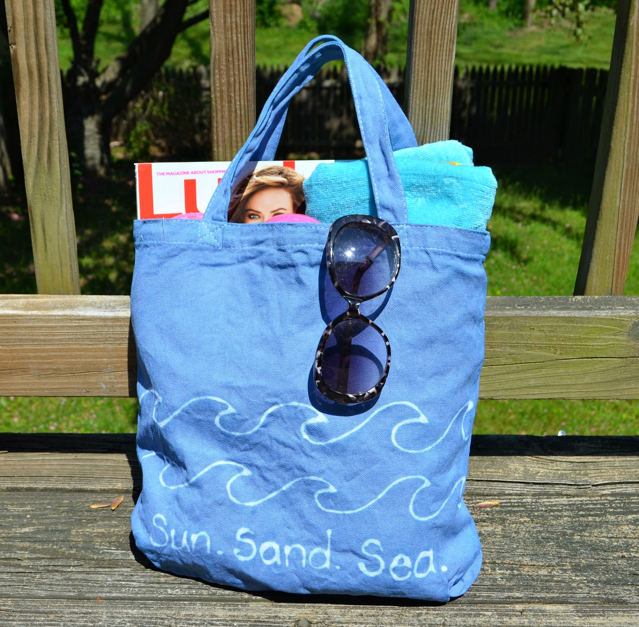 DIY Beach Bag with Dye Resist Technique