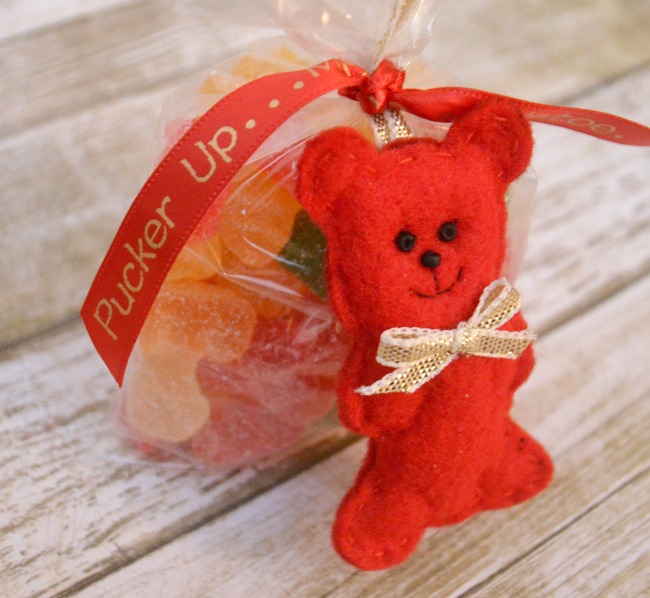 Gummi Bear Gift Idea: Haribo Sour Gold-Bears
