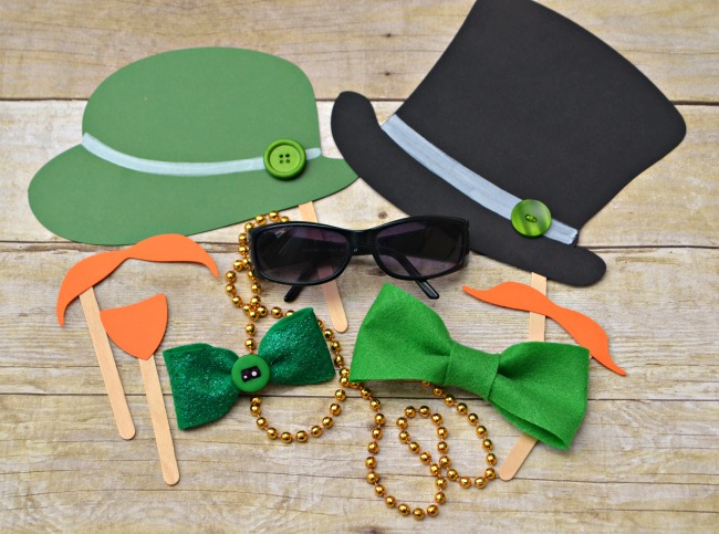St. Patrick’s Day Accessories & Photo Props {plus a giveaway}!