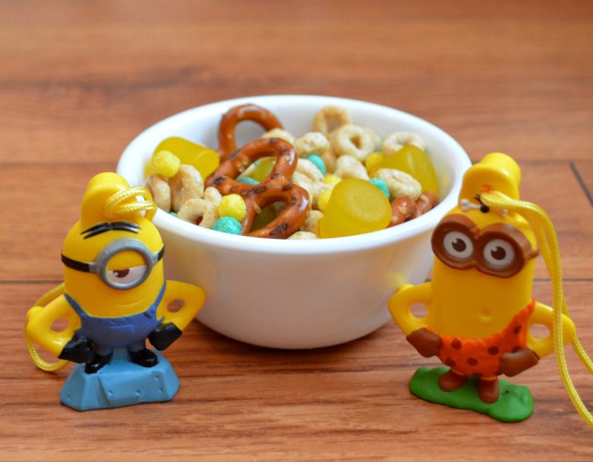 Search for the 7th Minion {and a tasty Minion Mix}!