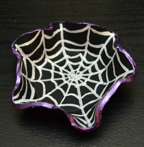 Spider Web Clay Bowls