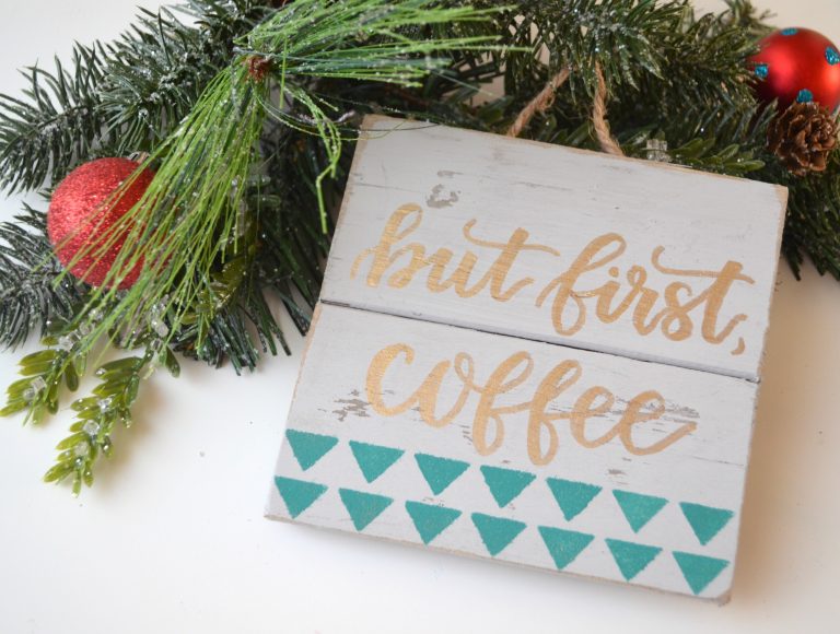 30 Minute Gift Idea: Hand Lettered Sign