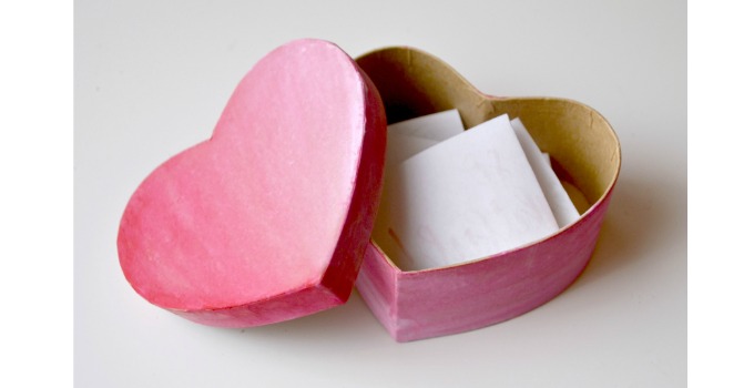 DIY Valentine Love Note Box