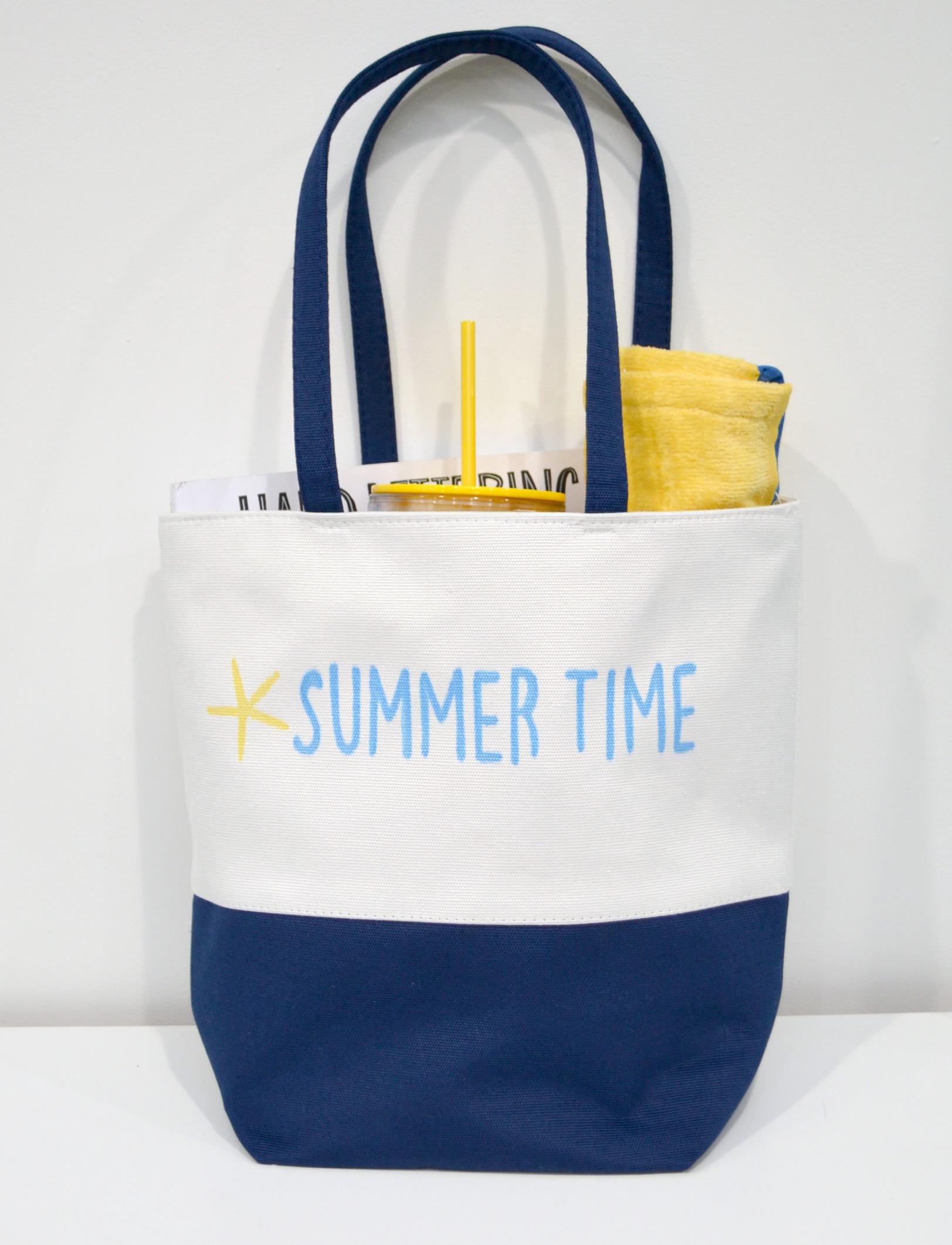 Stenciled Beach Bag Gift Idea
