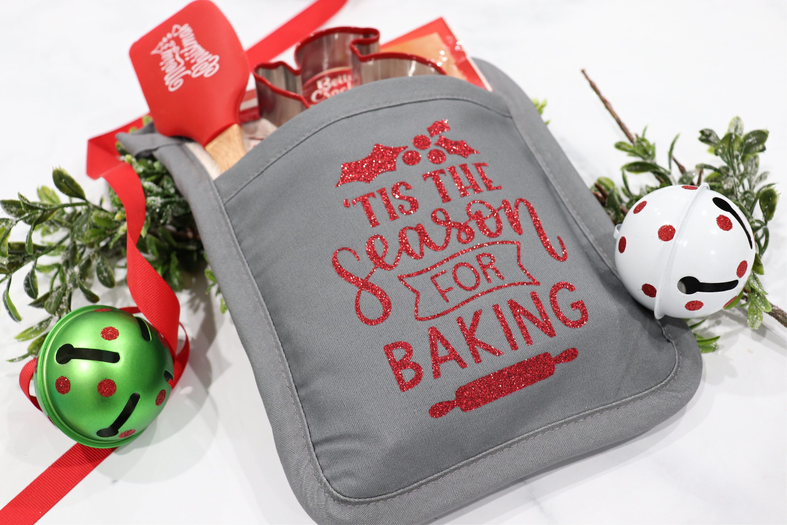 Gift Guide 2020: Let's Bake All the Things!