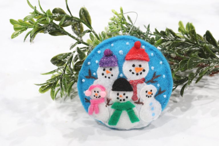 Countdown to Christmas Ornament: Christmas With the Darlings