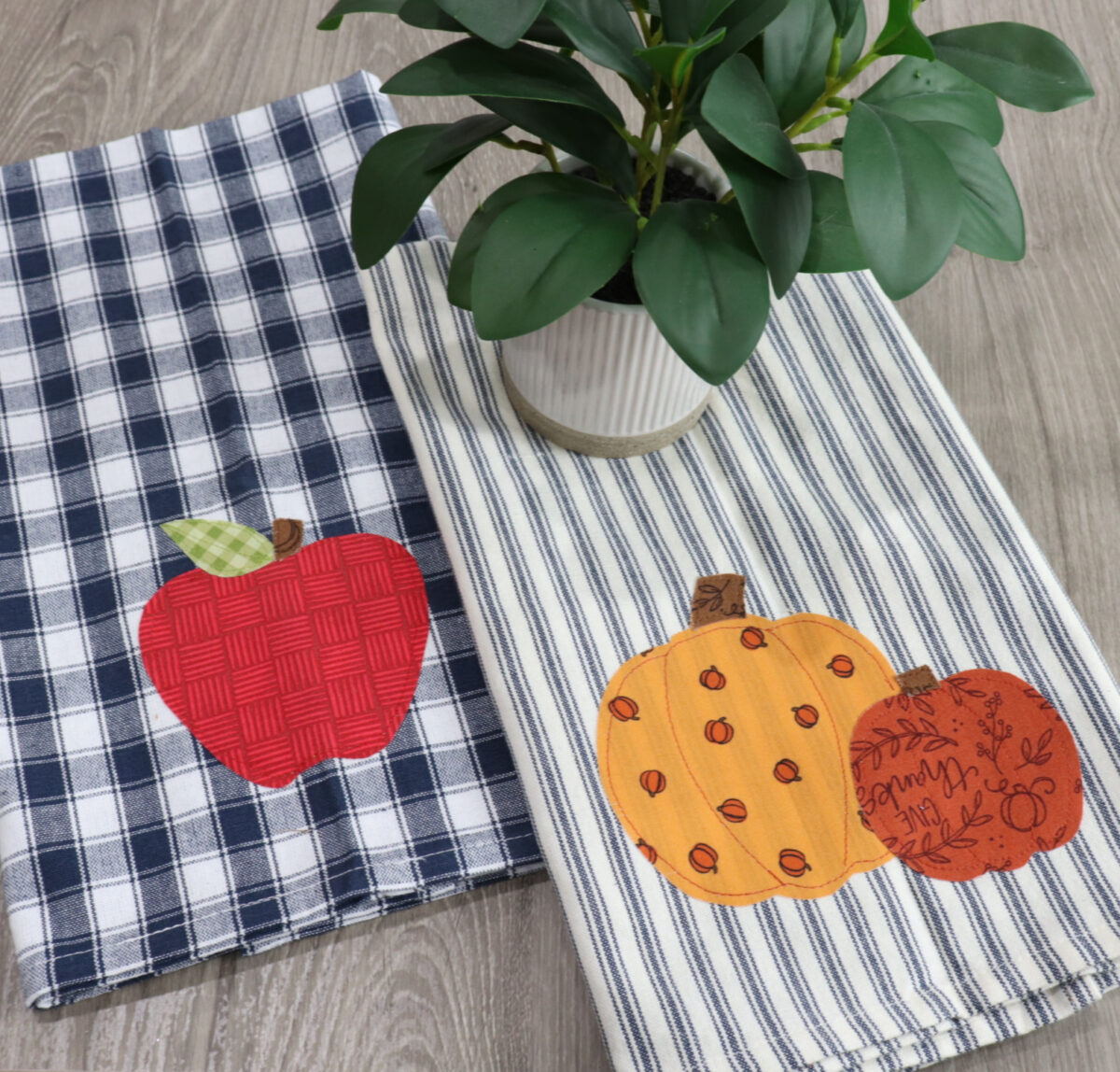 Appliqué Dish Towels